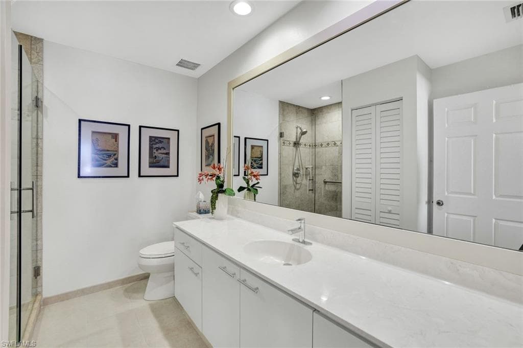 7742 Emerald CIR # V203, NAPLES FL 34109-8