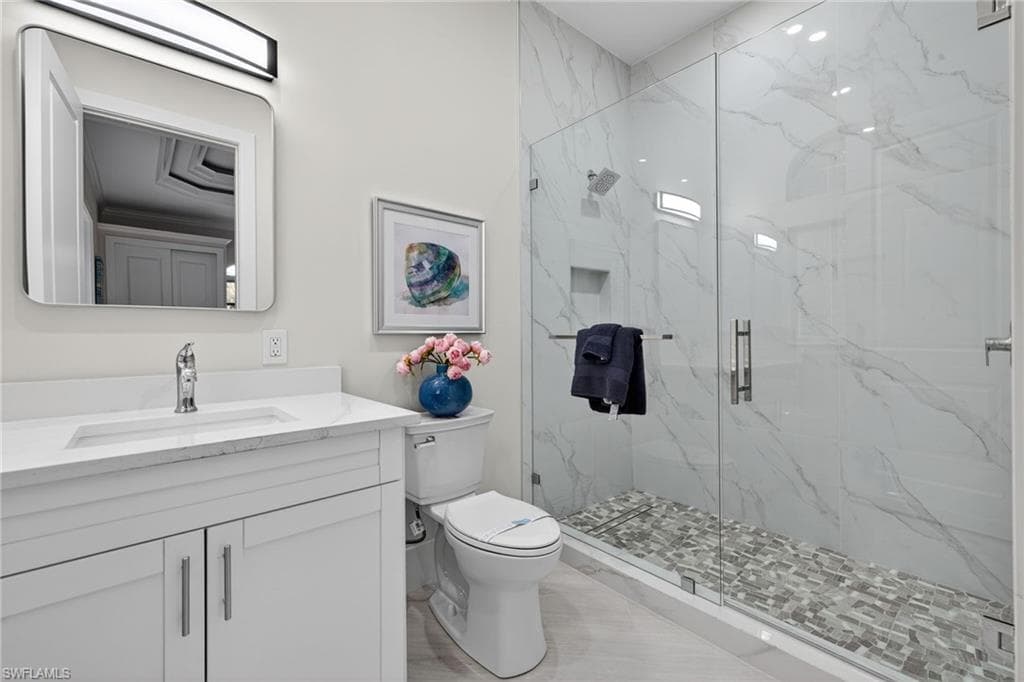 6461 Livingston Woods LN-26