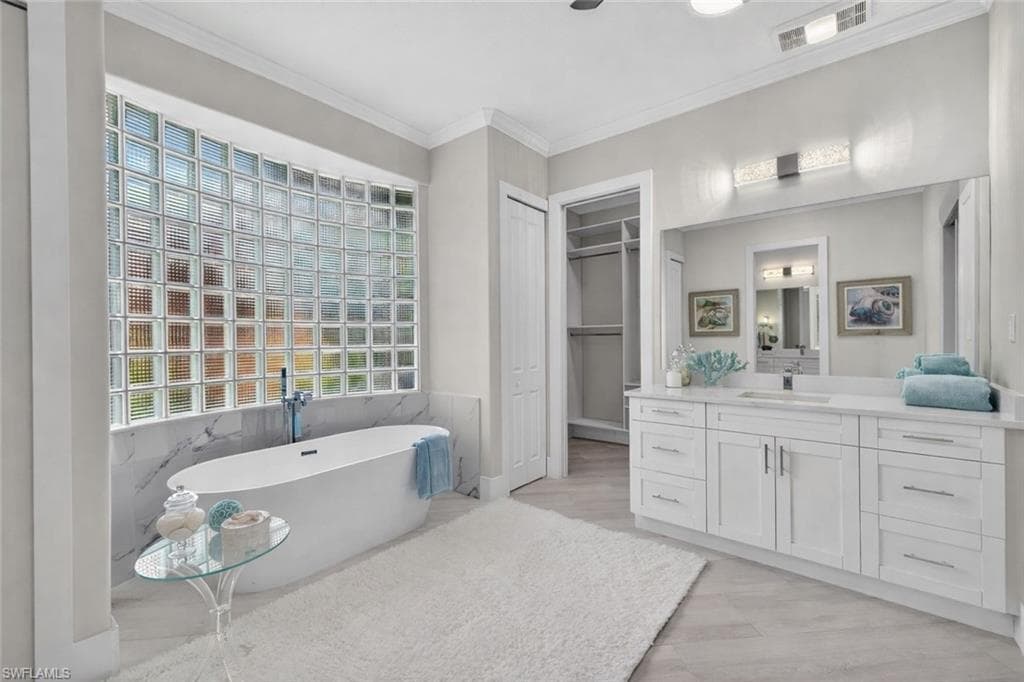 6461 Livingston Woods LN-16