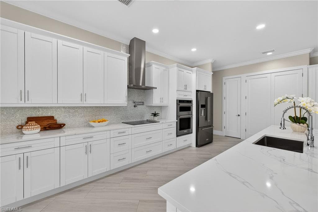 6461 Livingston Woods LN-8