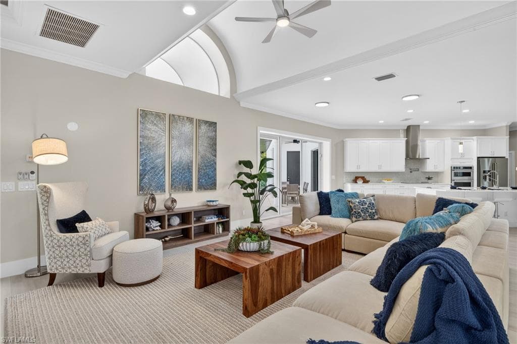 6461 Livingston Woods LN-3