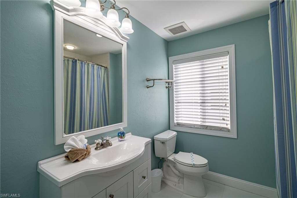 2611 Citrus Lake DR # 203, NAPLES FL 34109-22
