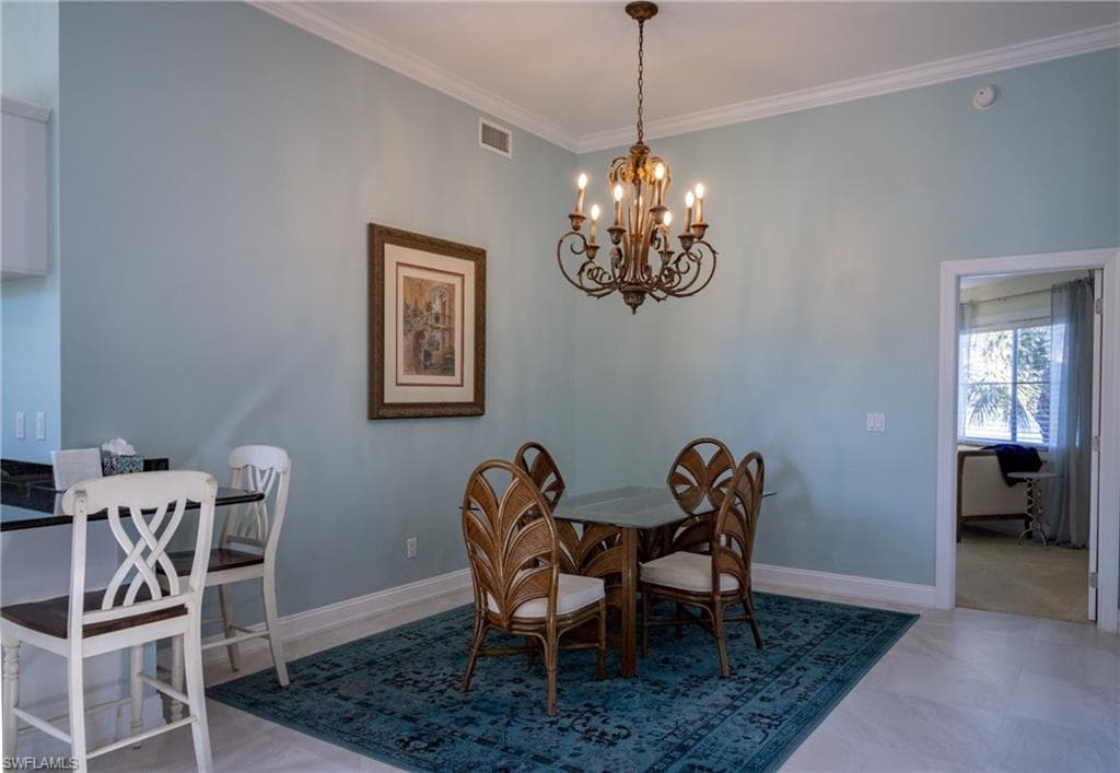 2611 Citrus Lake DR # 203, NAPLES FL 34109-19