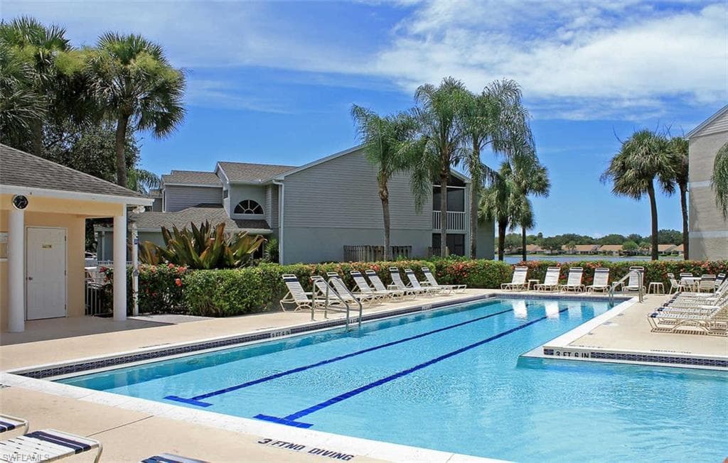 2611 Citrus Lake DR # 203, NAPLES FL 34109-32