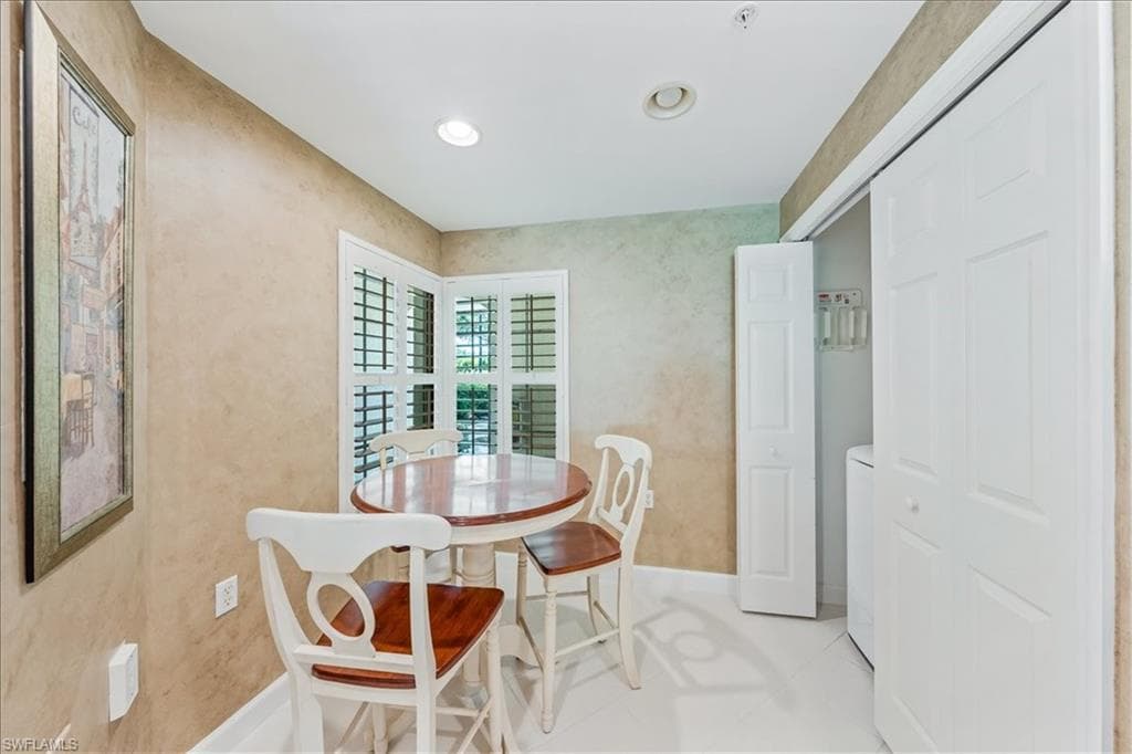 3009 Driftwood WAY # 2807, NAPLES FL 34109-11
