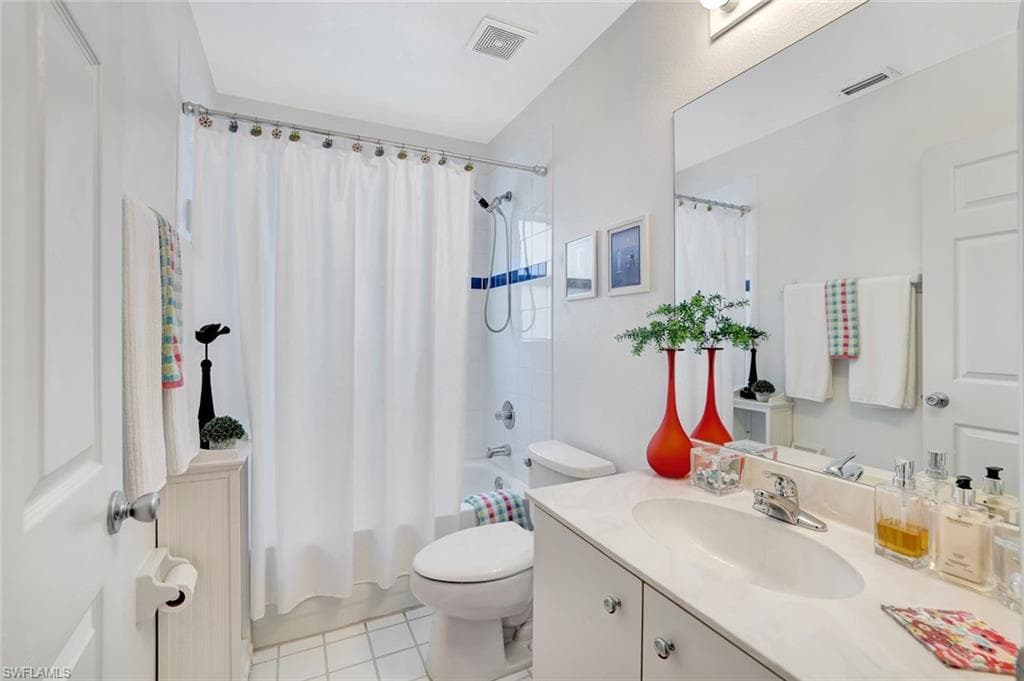 6270 Huntington Lakes CIR # 204, NAPLES FL 34119-12