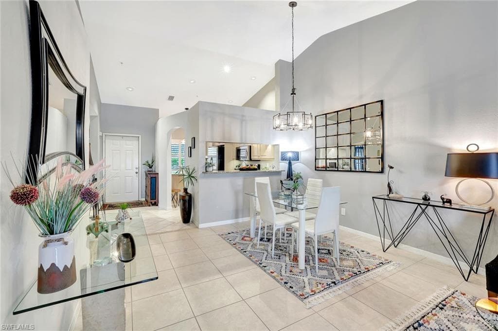 6270 Huntington Lakes CIR # 204, NAPLES FL 34119-6