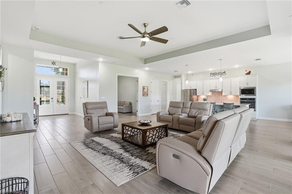 17040 Serengeti CIR, ALVA FL 33920-9