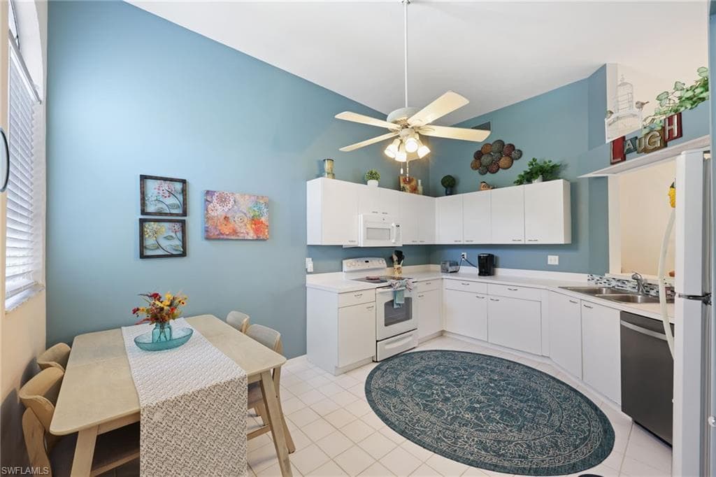 2541 Citrus Lake DR # 205, NAPLES FL 34109-11