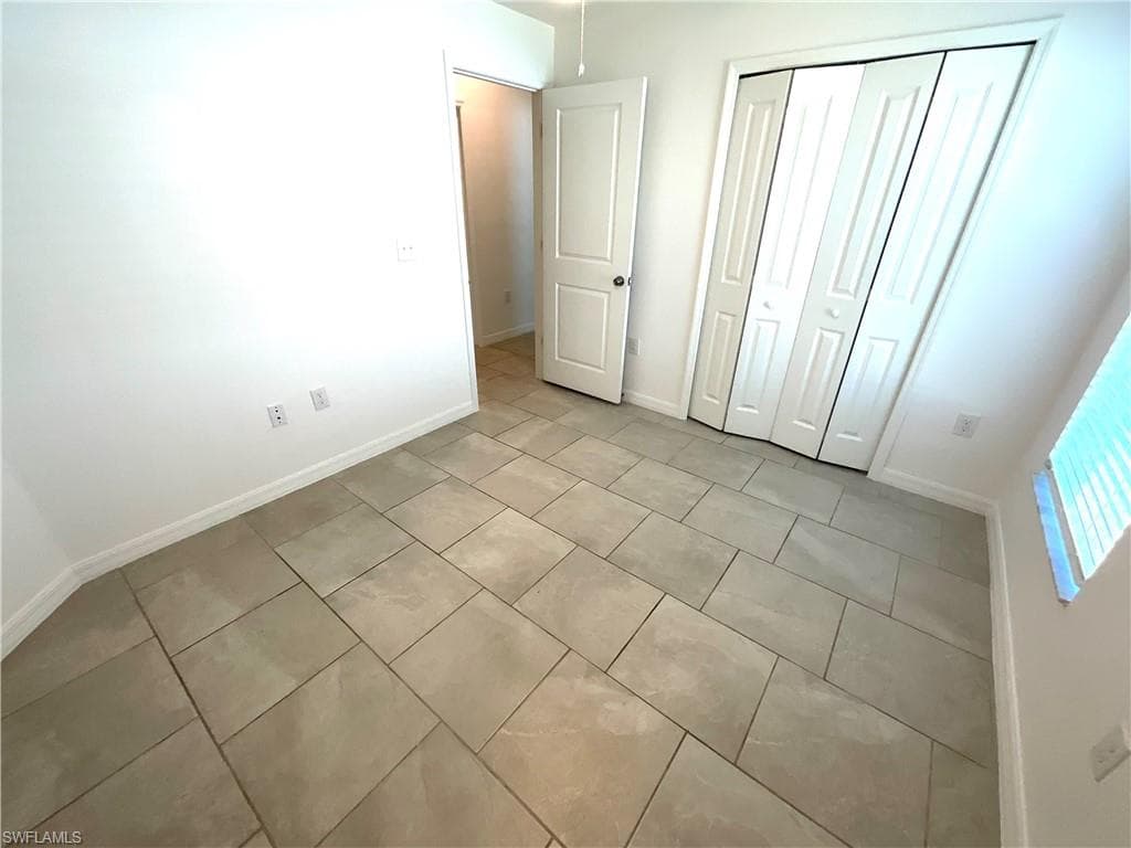3905 Treasure Oak WAY, FORT MYERS FL 33905-18