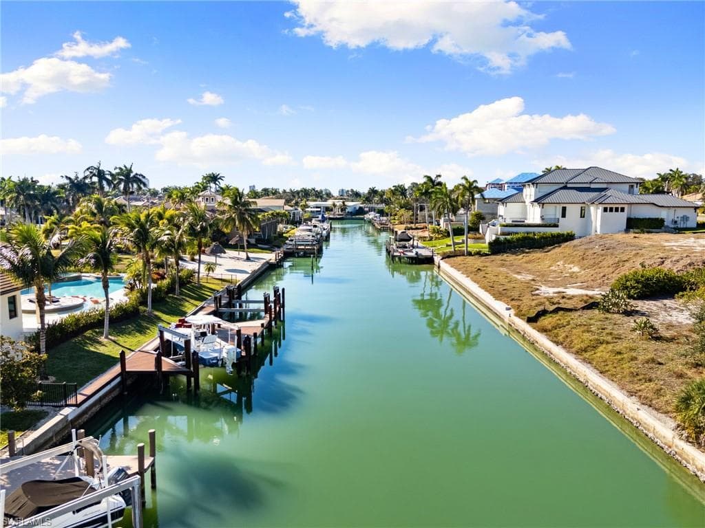 1675 Ludlow RD, MARCO ISLAND FL 34145-5