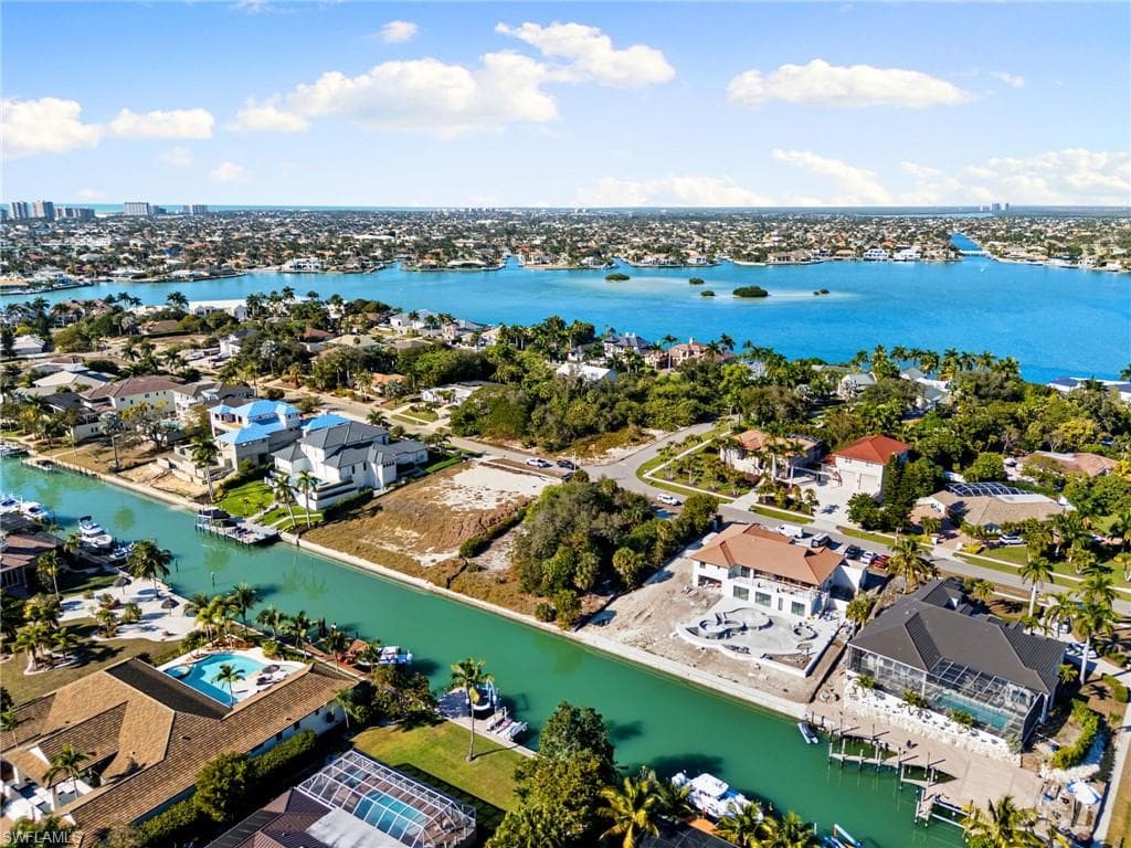 1675 Ludlow RD, MARCO ISLAND FL 34145-6