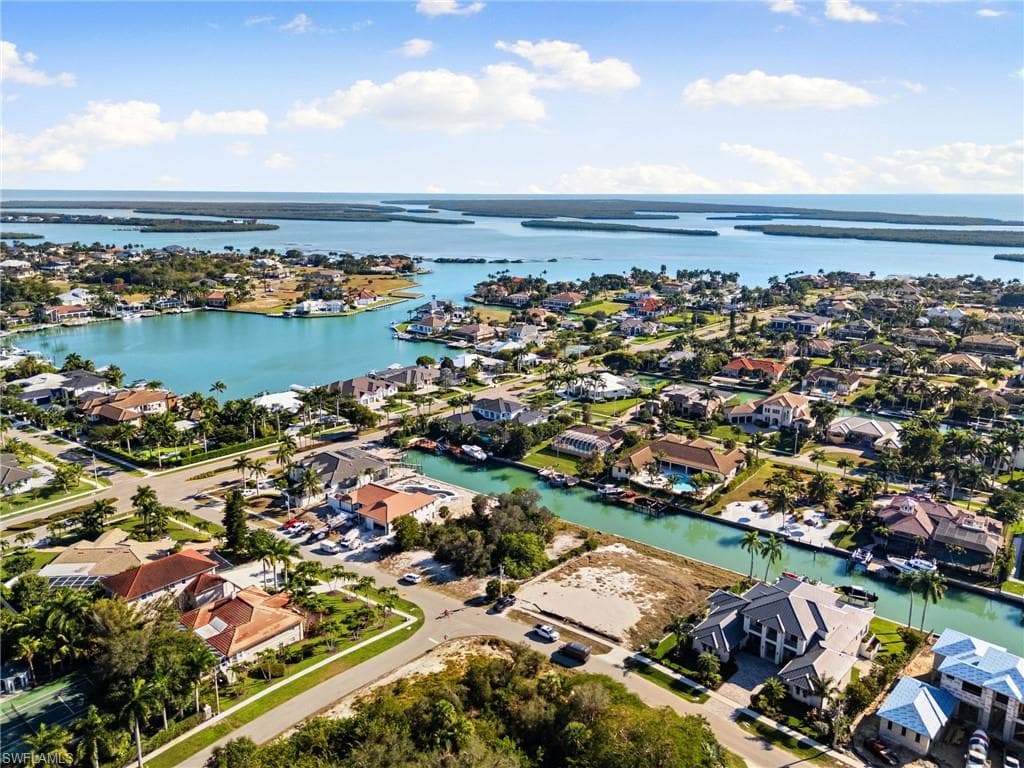 1675 Ludlow RD, MARCO ISLAND FL 34145-2