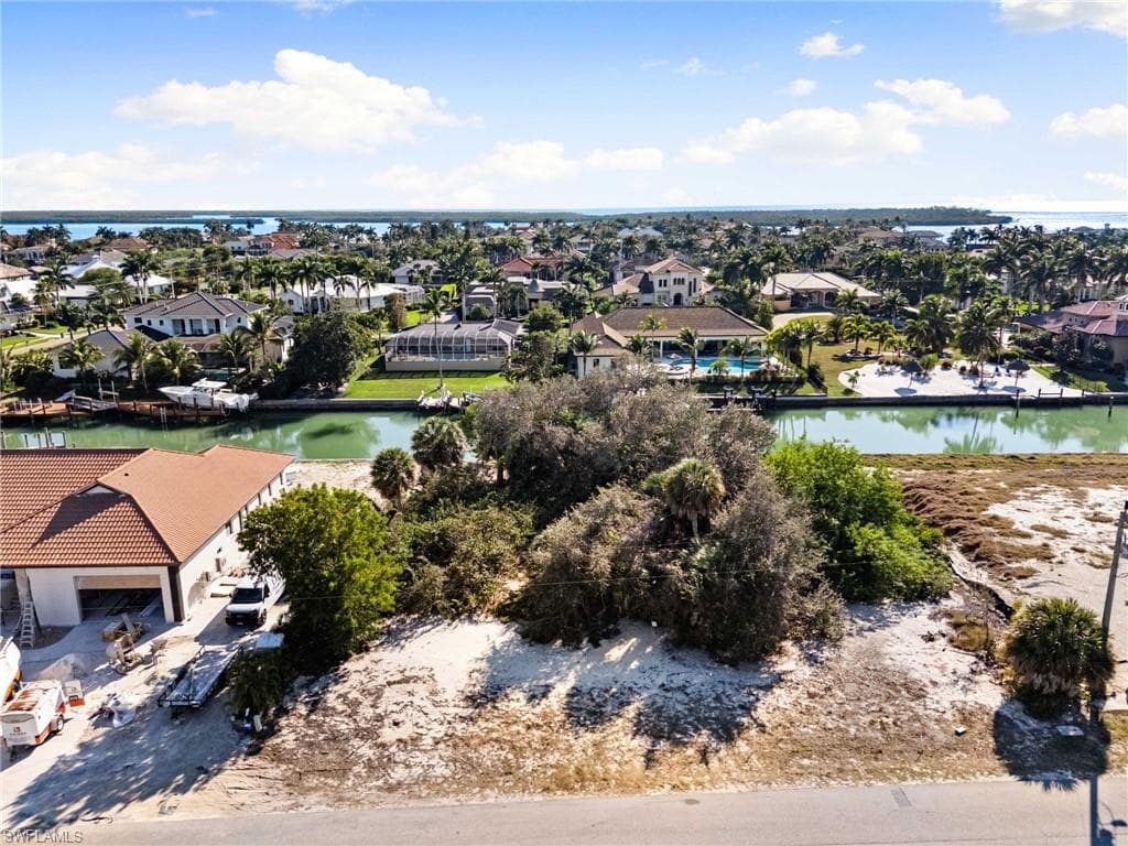 1675 Ludlow RD, MARCO ISLAND FL 34145-13