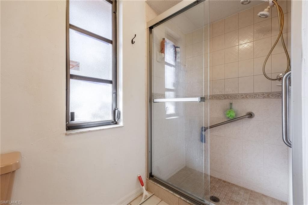 134 Gibson ST, FORT MYERS FL 33905-13