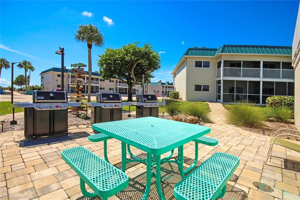 827 E Gulf DR # E4, SANIBEL FL 33957-22