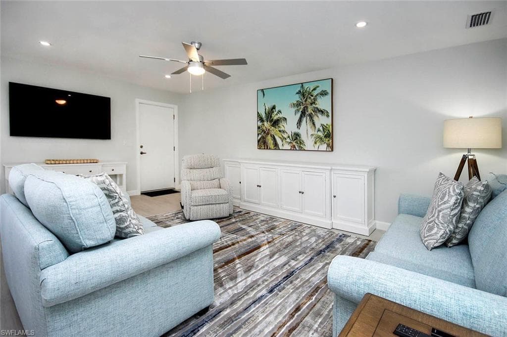 827 E Gulf DR # E4, SANIBEL FL 33957-5