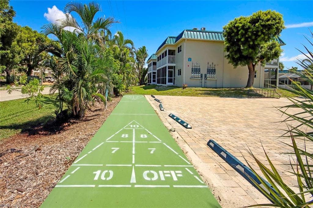 827 E Gulf DR # E4, SANIBEL FL 33957-27