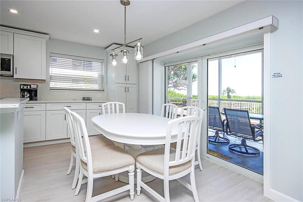 827 E Gulf DR # E4, SANIBEL FL 33957-8
