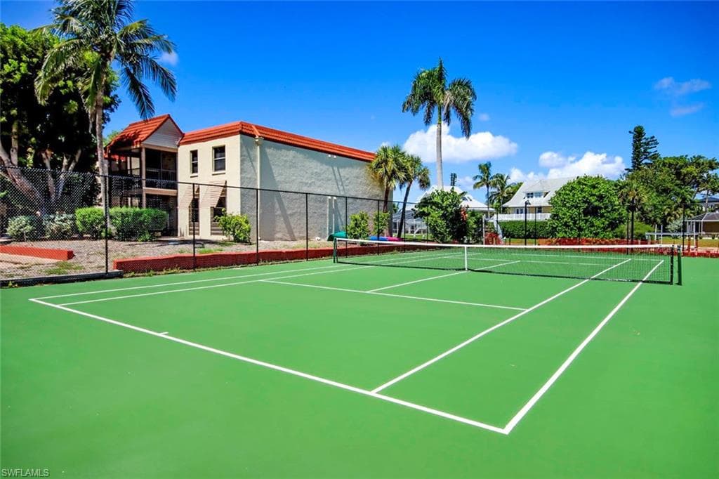 827 E Gulf DR # E4, SANIBEL FL 33957-29