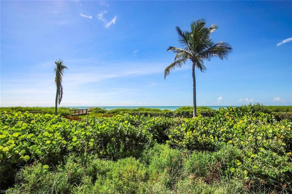 827 E Gulf DR # E4, SANIBEL FL 33957-9