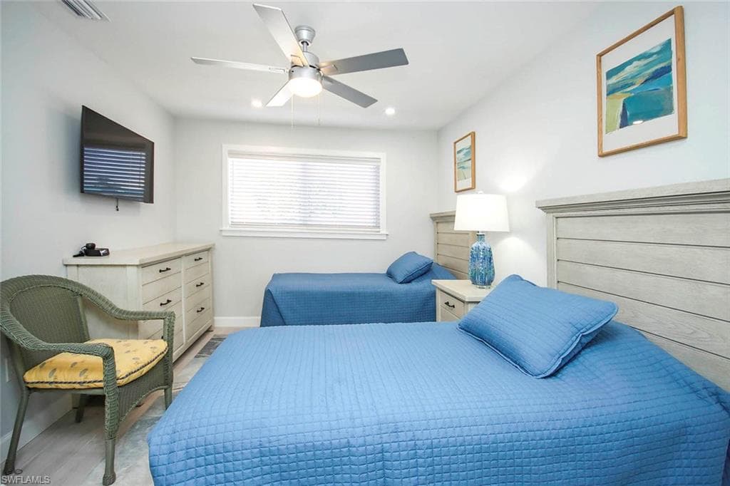827 E Gulf DR # E4, SANIBEL FL 33957-20