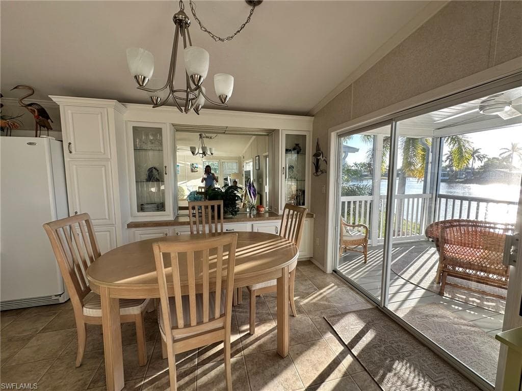 1197 Diamond Lake CIR, NAPLES FL 34114-11