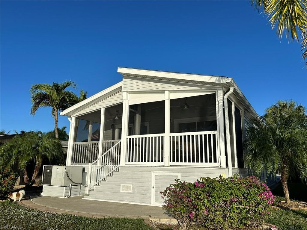 1197 Diamond Lake CIR, NAPLES FL 34114-6