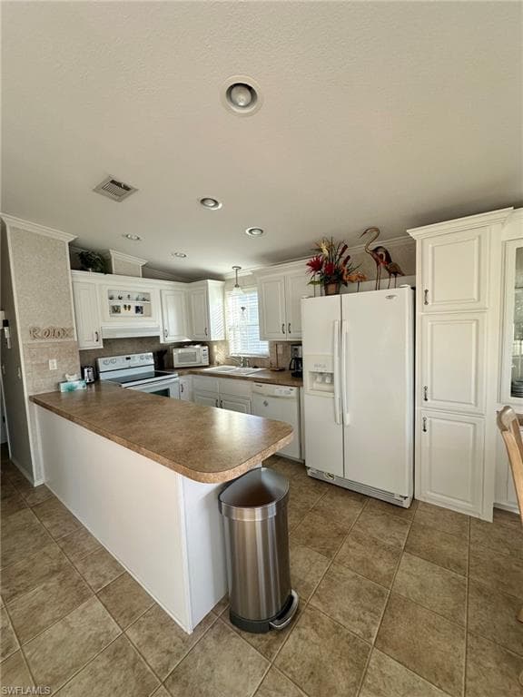 1197 Diamond Lake CIR, NAPLES FL 34114-10