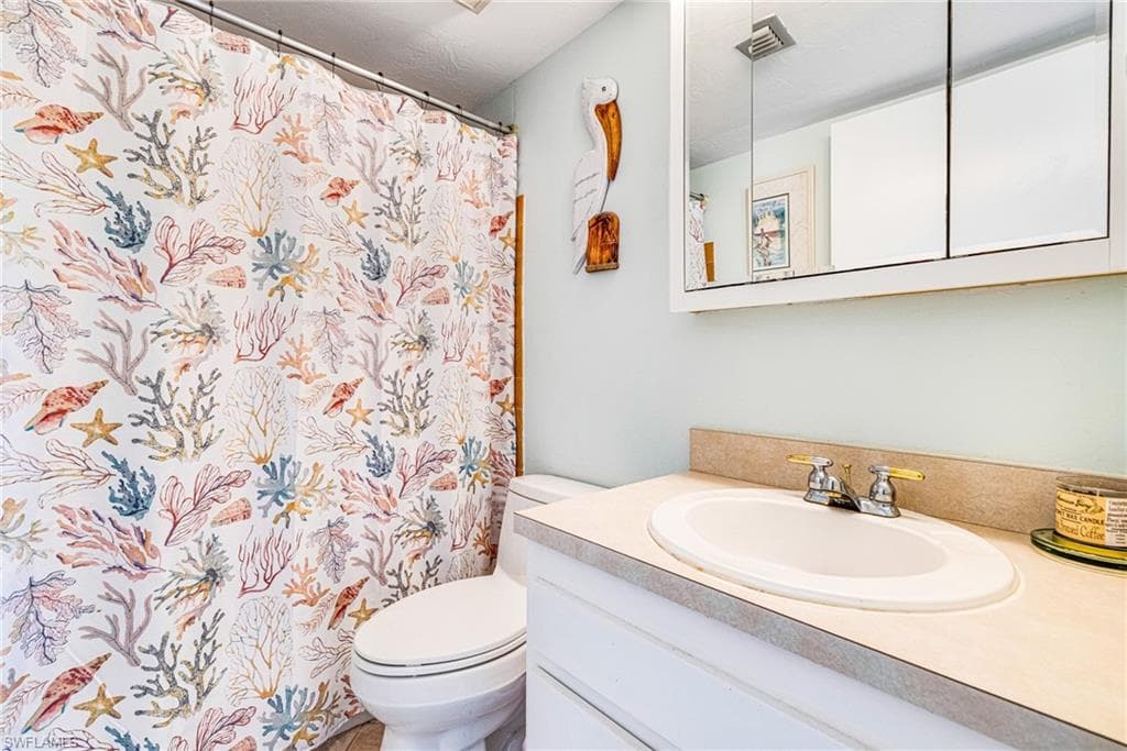 27 Greenbrier ST # 109, MARCO ISLAND FL 34145-22