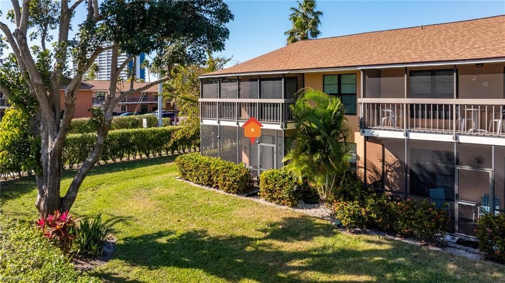 27 Greenbrier ST # 109, MARCO ISLAND FL 34145-26