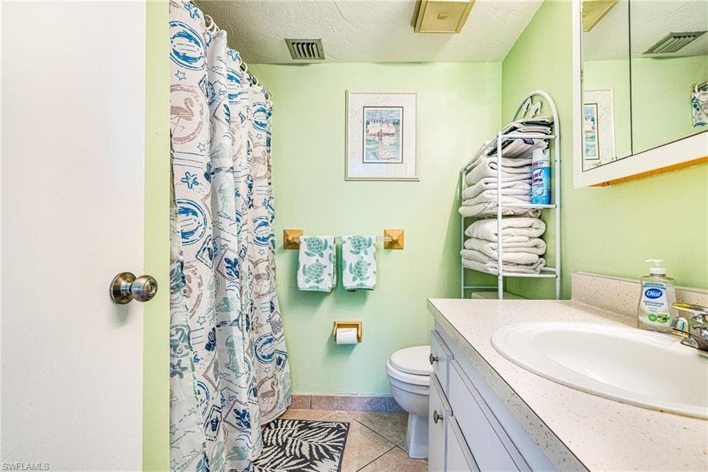 27 Greenbrier ST # 109, MARCO ISLAND FL 34145-17