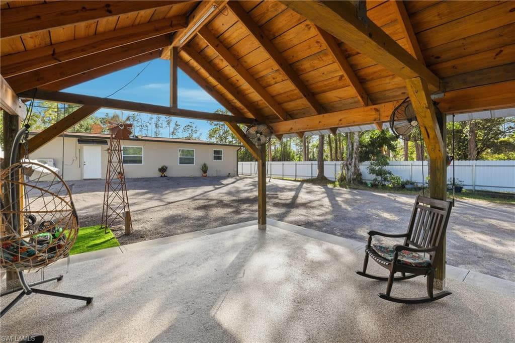 6005 Star Grass LN, NAPLES FL 34116-33