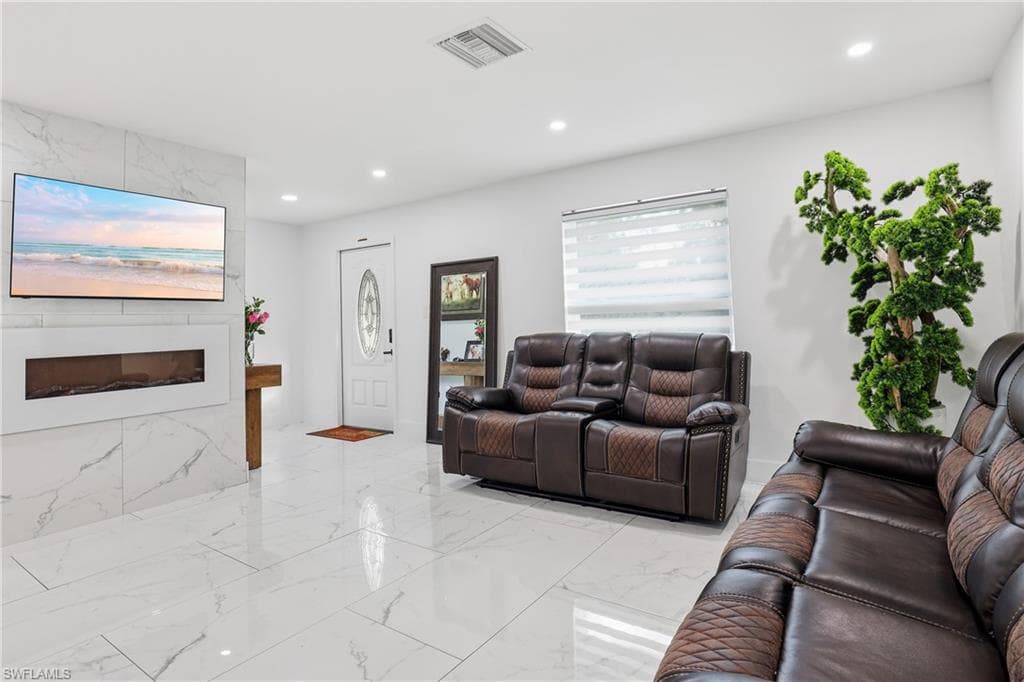 6005 Star Grass LN, NAPLES FL 34116-7