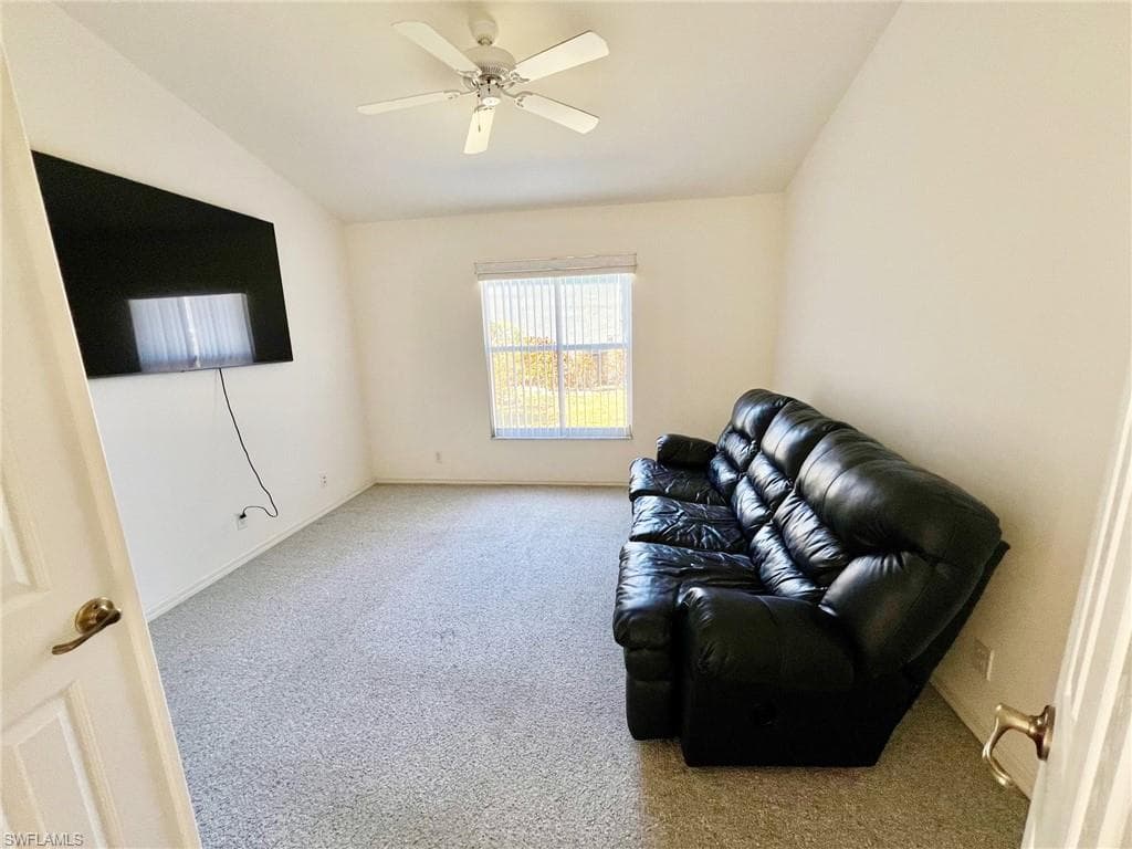 3650 Sunland LN-34