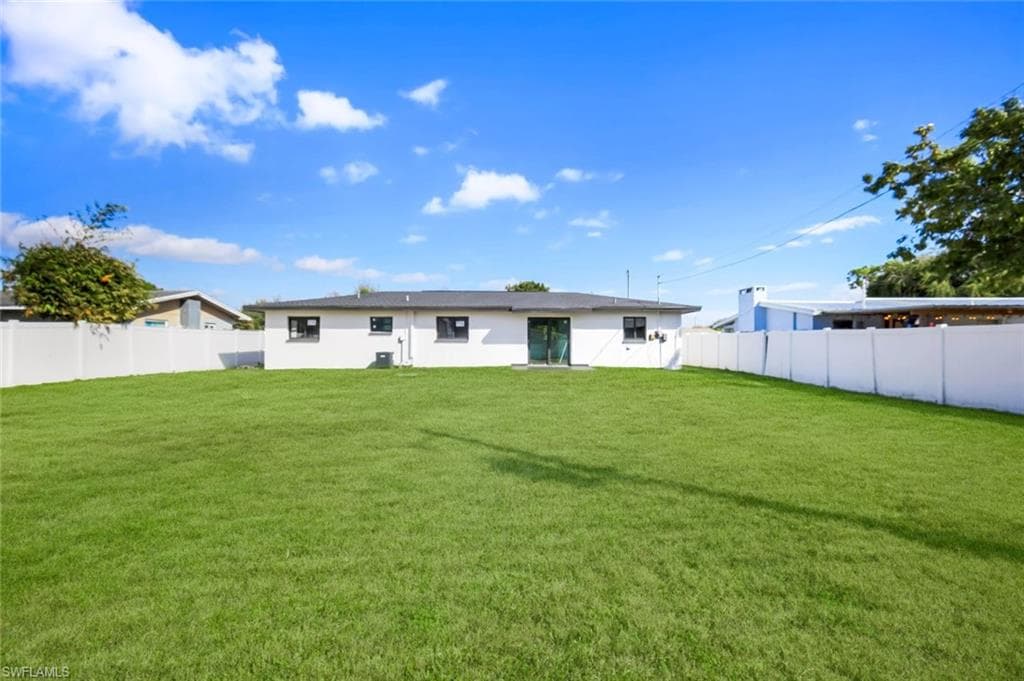 1389 Pine AVE, NORTH FORT MYERS FL 33917-21