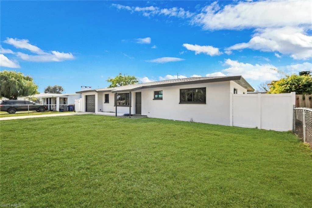 1389 Pine AVE, NORTH FORT MYERS FL 33917-19