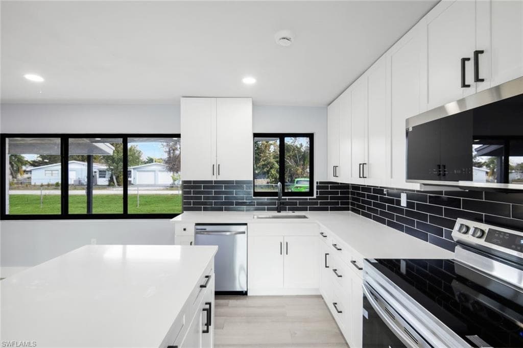 1389 Pine AVE, NORTH FORT MYERS FL 33917-8