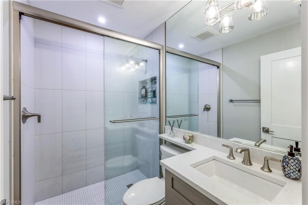 20822 Country Barn DR, ESTERO FL 33928-15