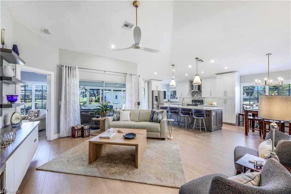 20822 Country Barn DR, ESTERO FL 33928-4