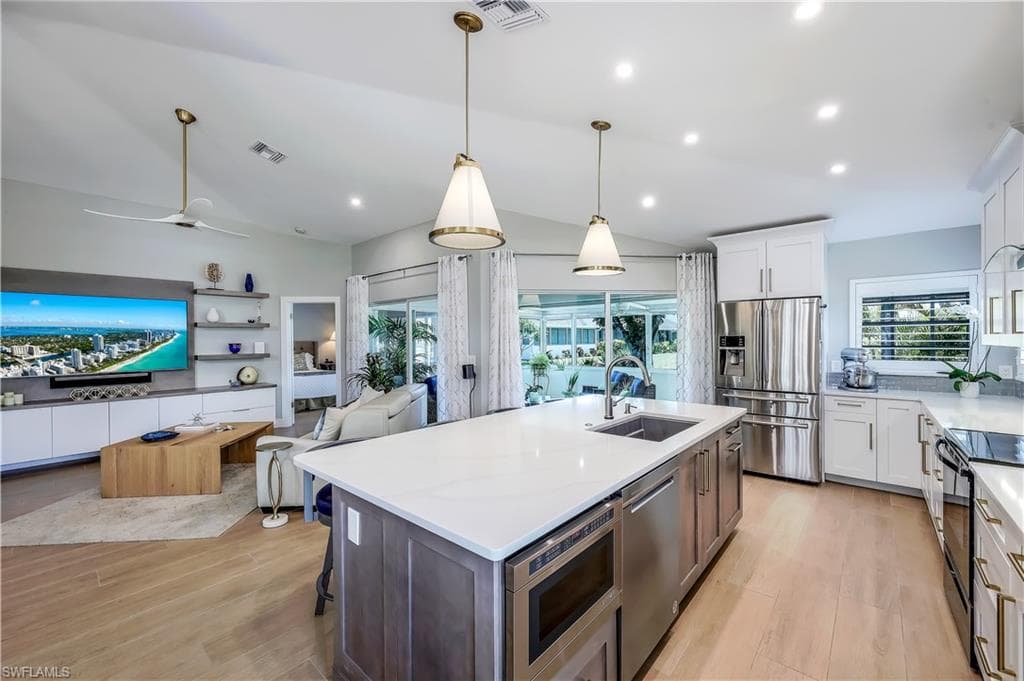 20822 Country Barn DR, ESTERO FL 33928-7