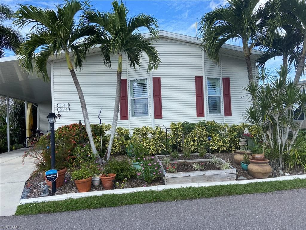 5517 Salem LN, NORTH FORT MYERS FL 33917-16