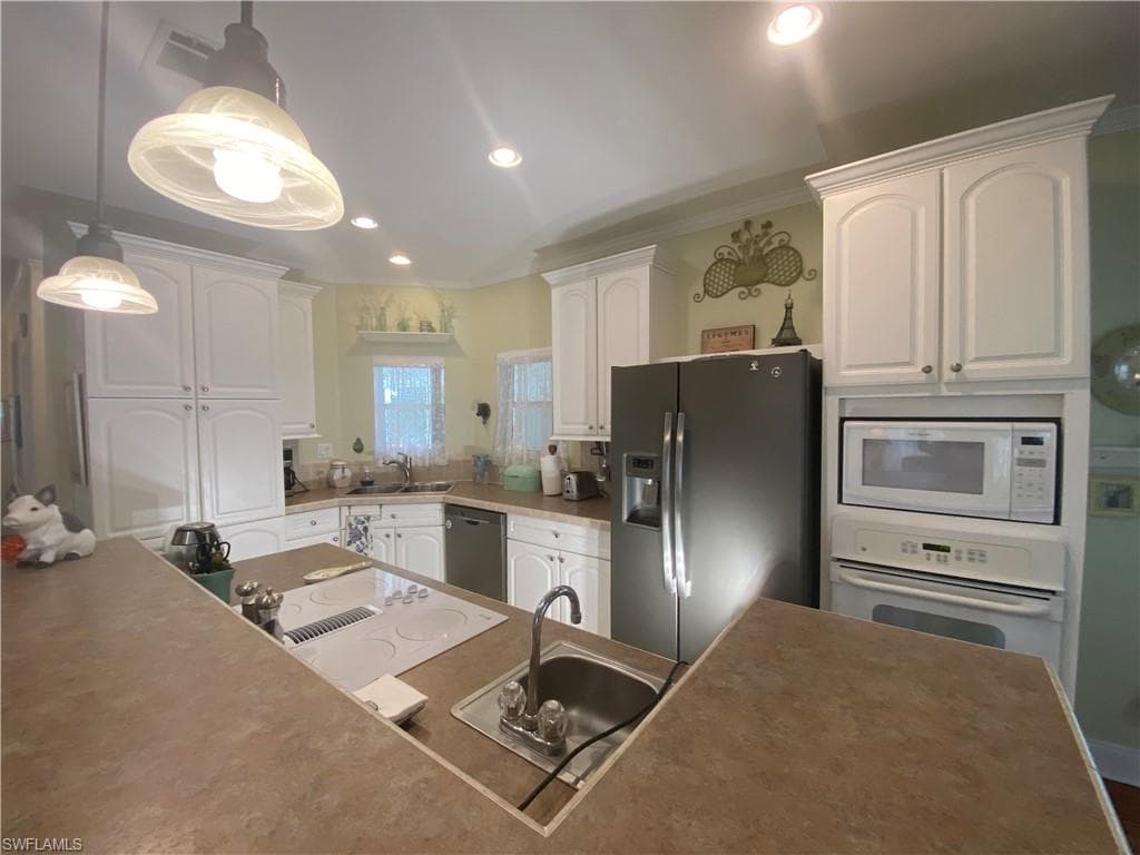 5517 Salem LN, NORTH FORT MYERS FL 33917-20