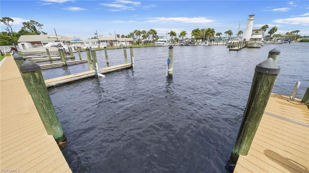 5517 Salem LN, NORTH FORT MYERS FL 33917-31