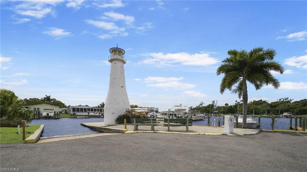 5517 Salem LN, NORTH FORT MYERS FL 33917-30