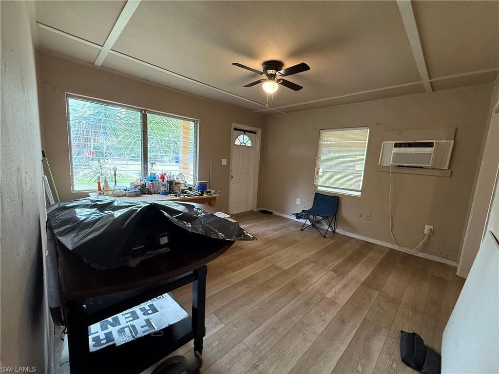 244 Labelle AVE-5