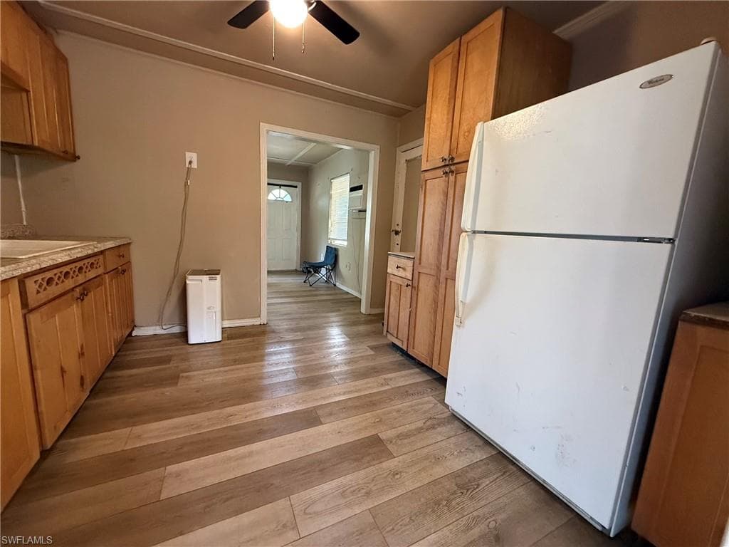 244 Labelle AVE-13