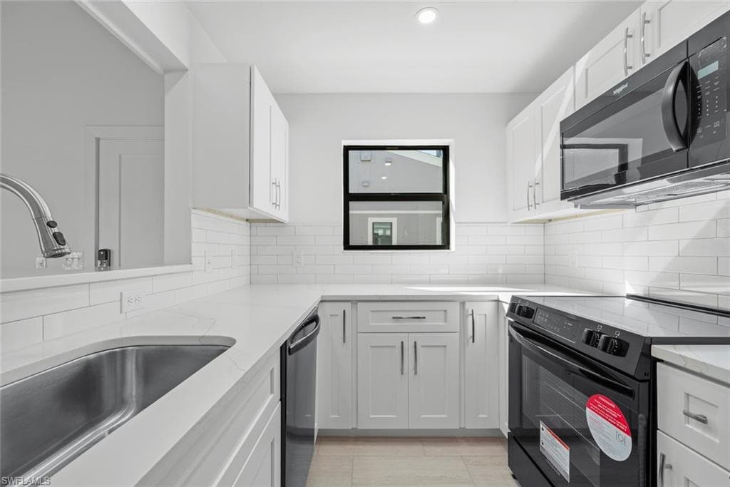 736 Donax ST, SANIBEL FL 33957-14