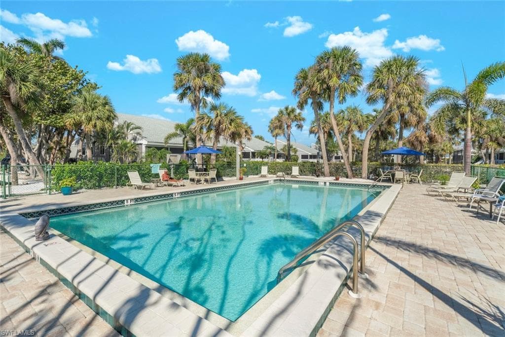 736 Donax ST, SANIBEL FL 33957-28
