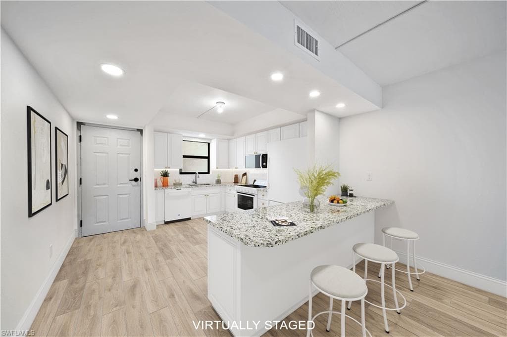 2737 W Gulf DR # 122, SANIBEL FL 33957-11